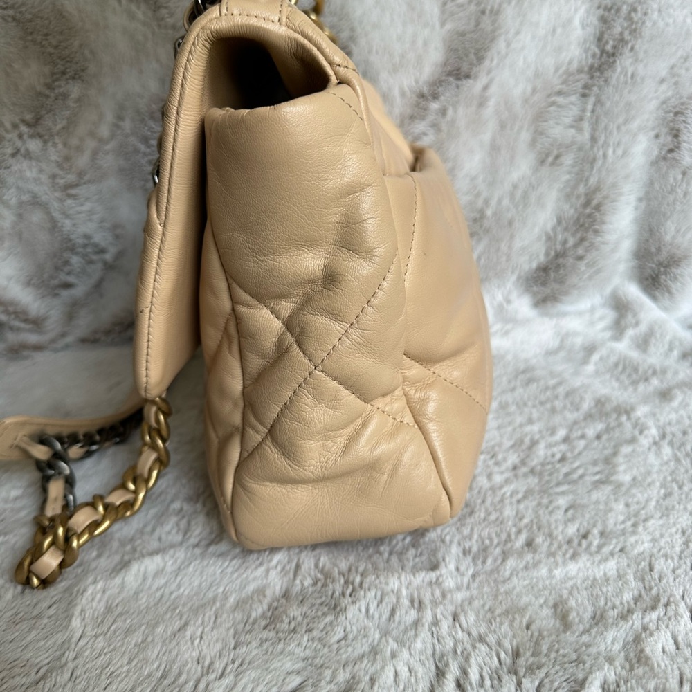 Sold on my FB. Chanel 19 Large Beige - Picture 7 of 17